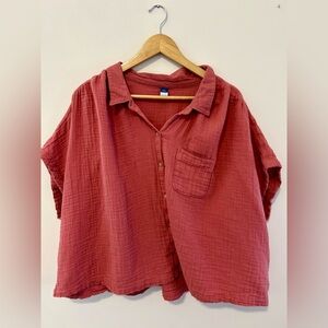 NWOT Crinkled Short Sleeve Button Down